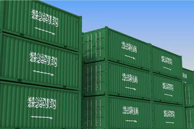 من المصنع إلى العالم: كيف يفتح دليل الصناعة والصادرات السعودية  أبواب التصدير للمصانع السعودية؟